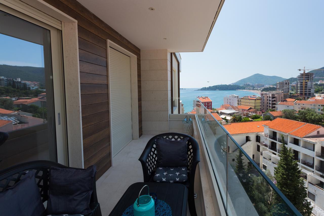 Apartment With Sea View Rafailovici Exterior photo